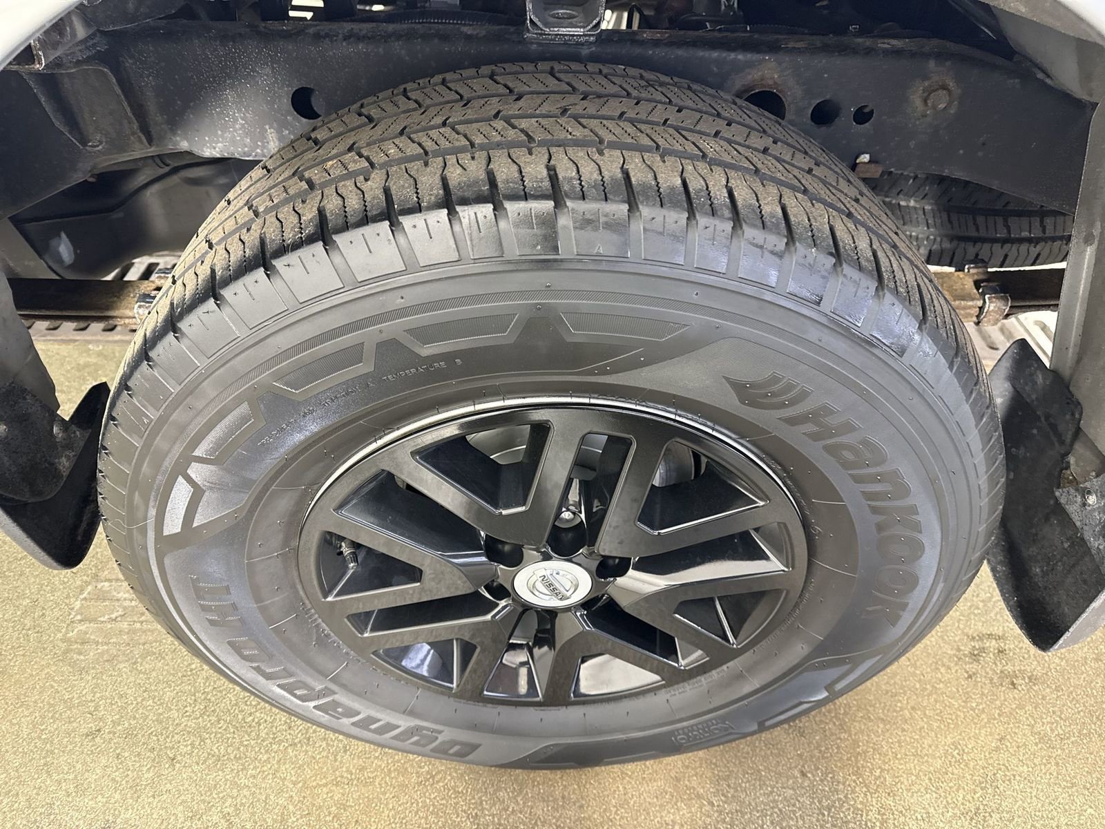 Used 2021 Nissan Frontier SV w/ SV Utility Package image 5