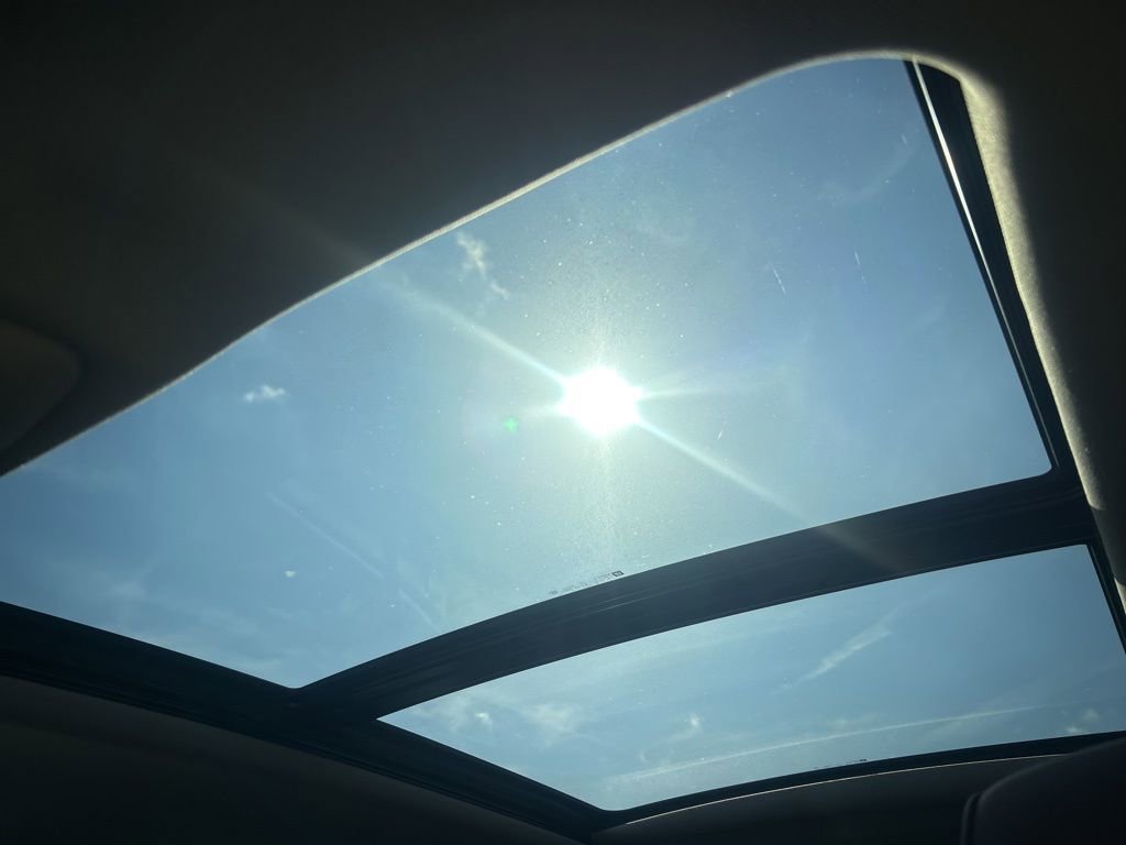 Used 2017 Buick Envision Essence AWD/4WD image 16