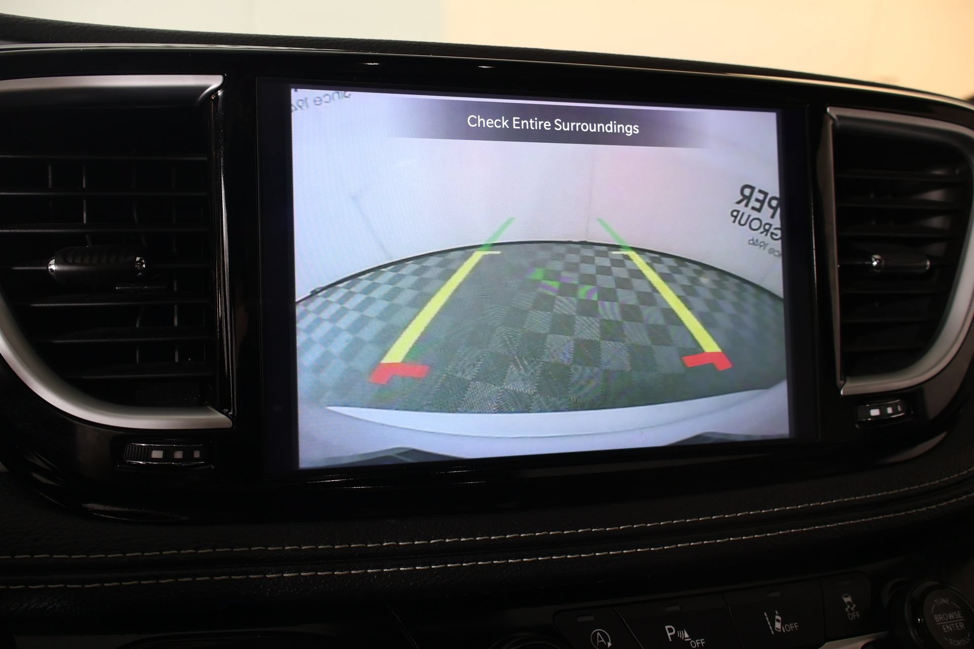 Used 2025 Chrysler Pacifica Limited FWD image 7
