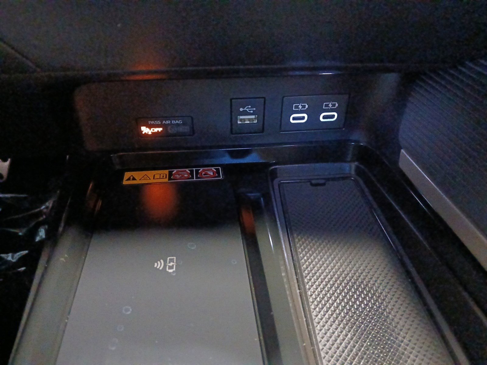 Used 2025 Toyota Camry SE image 22