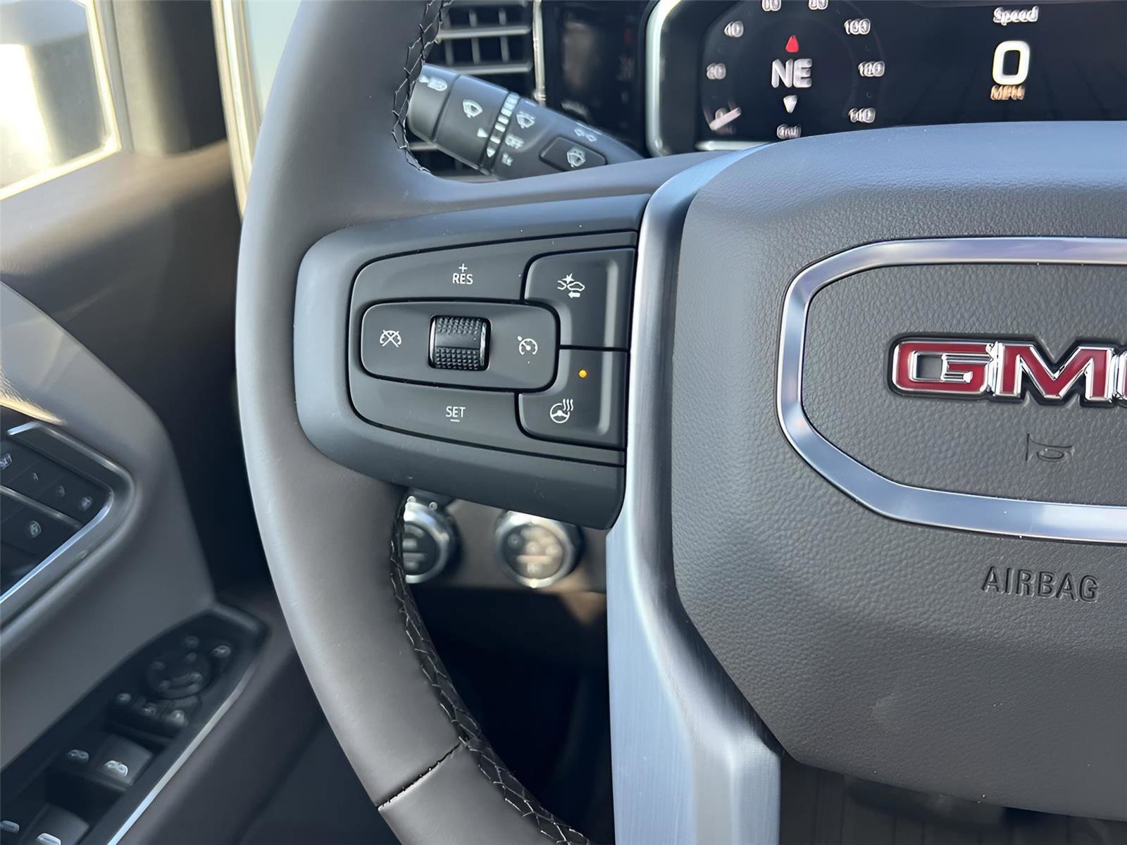 New 2025 GMC Sierra 2500 SLT w/ SLT Premium Package image 18