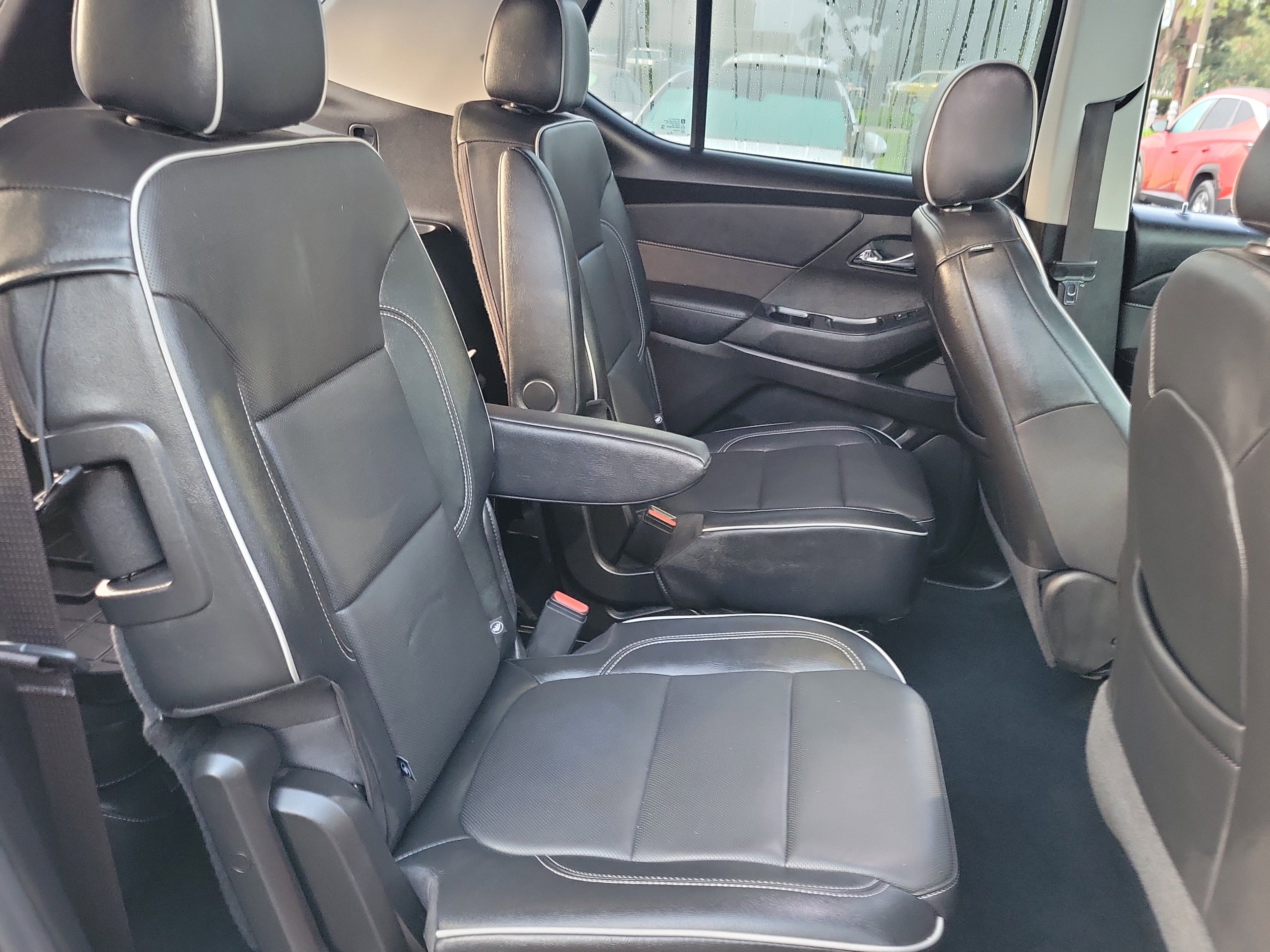 Used 2021 Chevrolet Traverse High Country image 24
