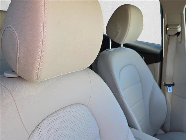 Used 2022 Mercedes-Benz GLC 300 4MATIC w/ Multimedia Package Lite image 25