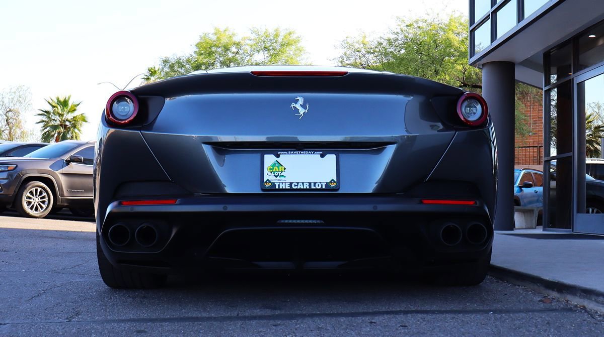 Used 2020 Ferrari Portofino RWD image 15