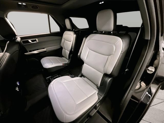 Used 2021 Ford Explorer XLT w/ Equipment Group 202A AWD/4WD image 24
