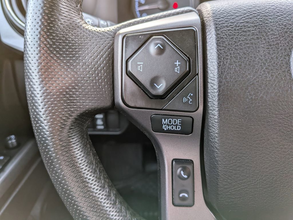 Used 2021 Toyota Tacoma TRD Off-Road image 15