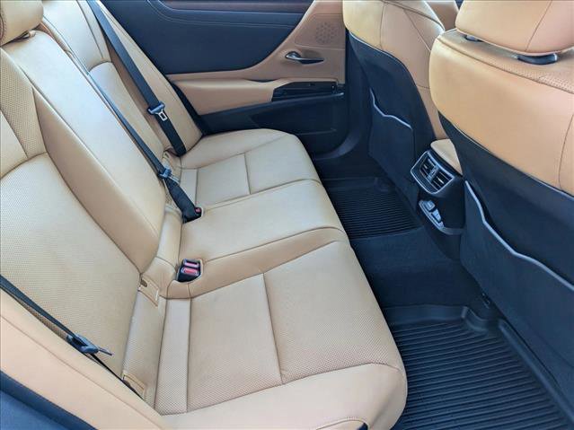 Certified 2025 Lexus ES 350 w/ Premium Package image 19