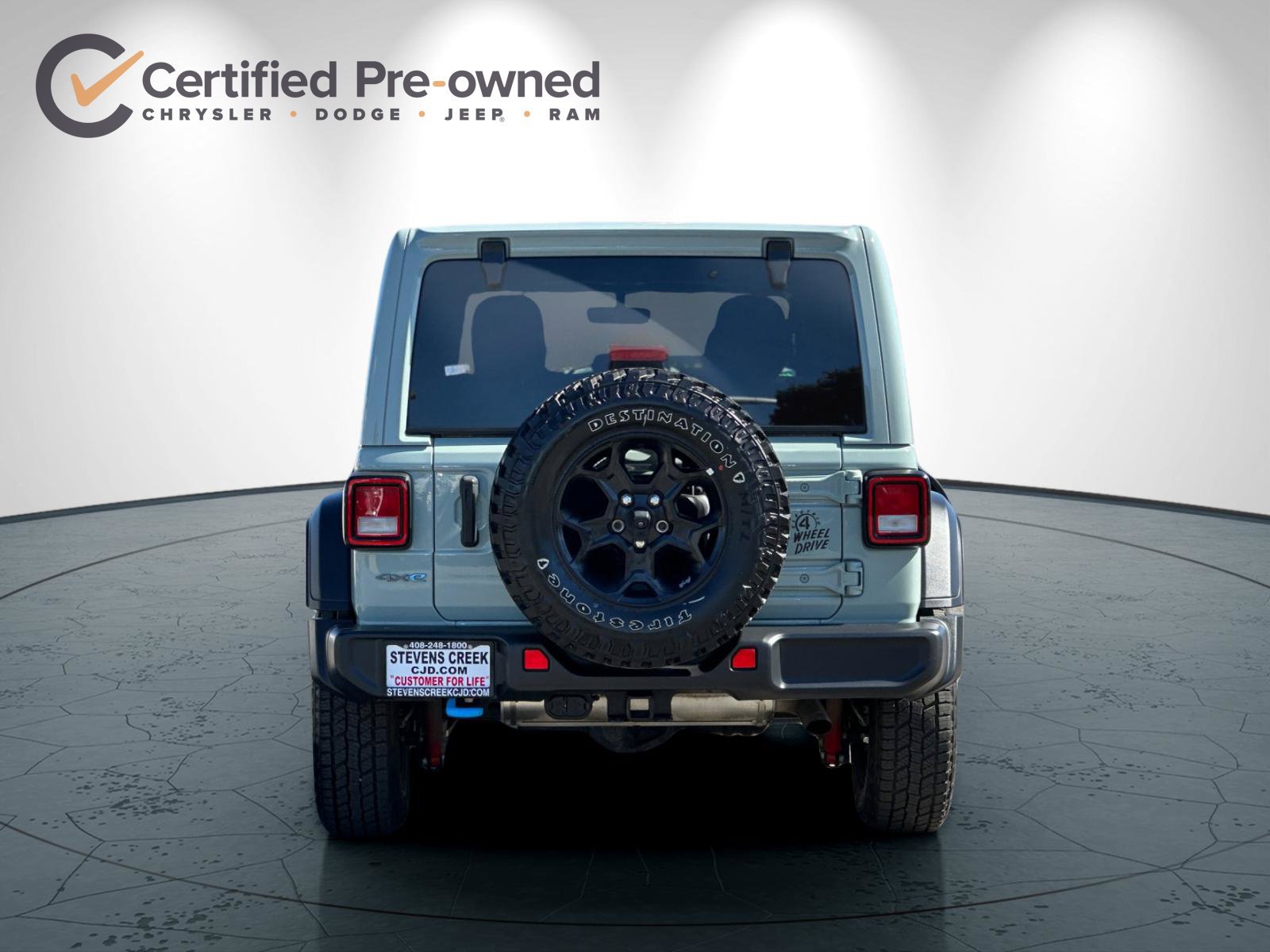 Used 2023 Jeep Wrangler Unlimited w/ Cold Weather Group AWD/4WD image 5