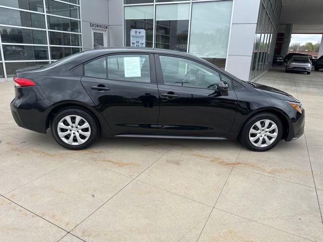 Used 2025 Toyota Corolla LE FWD image 8