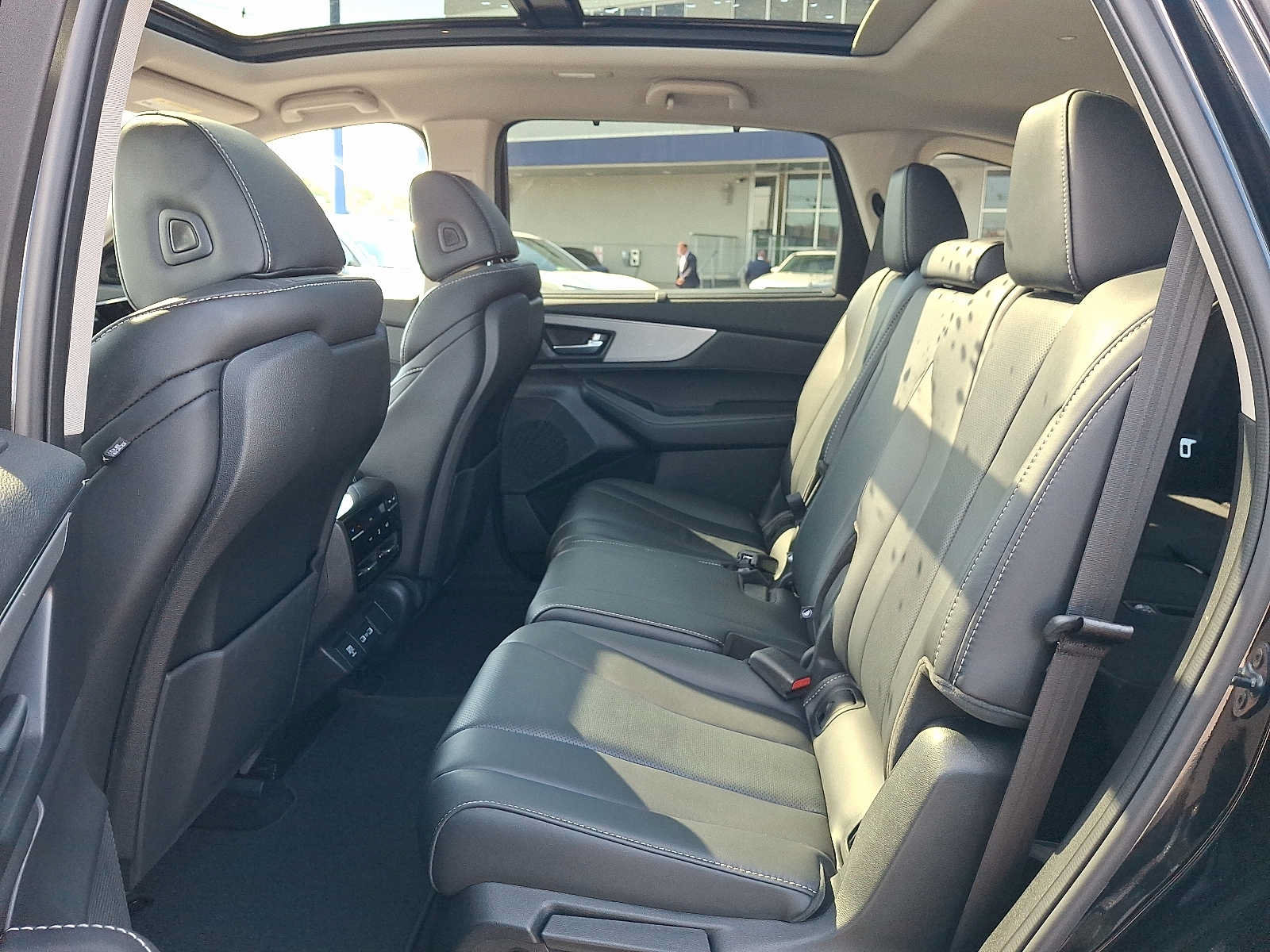 Certified 2024 Acura MDX w/ Technology Package AWD/4WD image 10