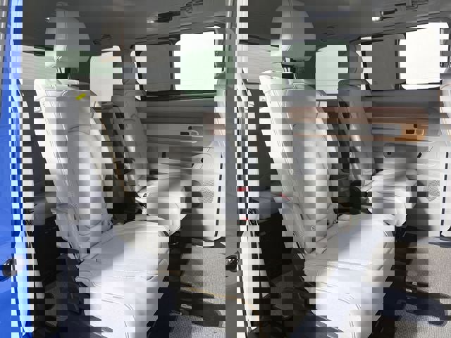 New 2025 Volkswagen ID. Buzz 1st Edition image 13