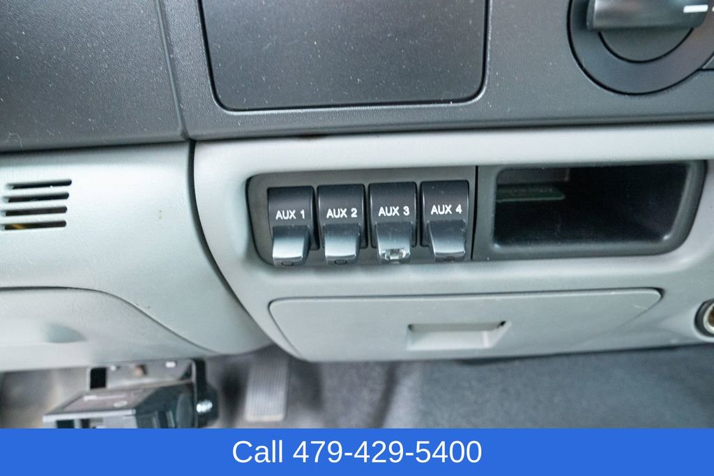 Used 2005 Ford F350 XL RWD image 19
