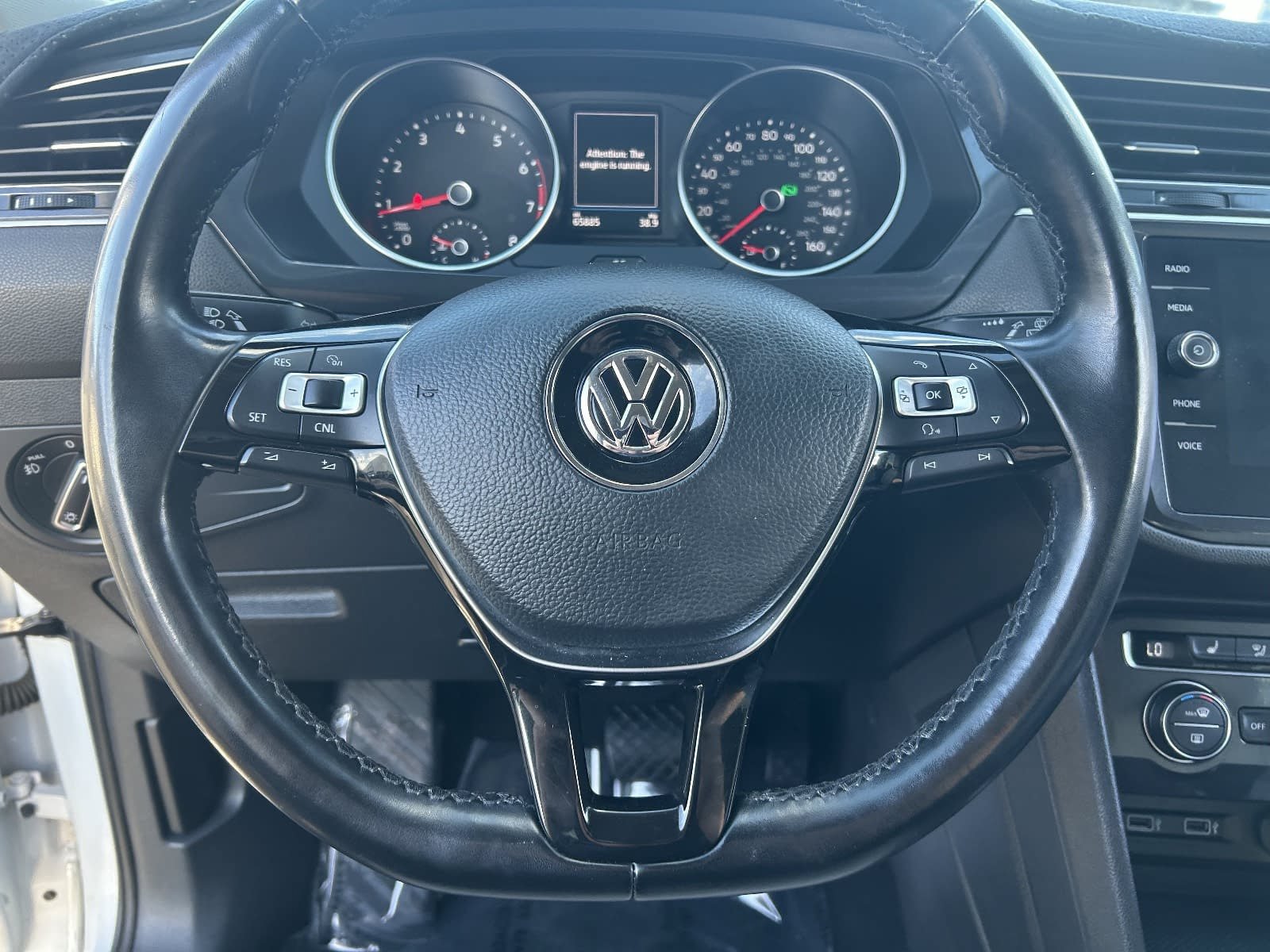 Used 2018 Volkswagen Tiguan SE AWD/4WD image 26