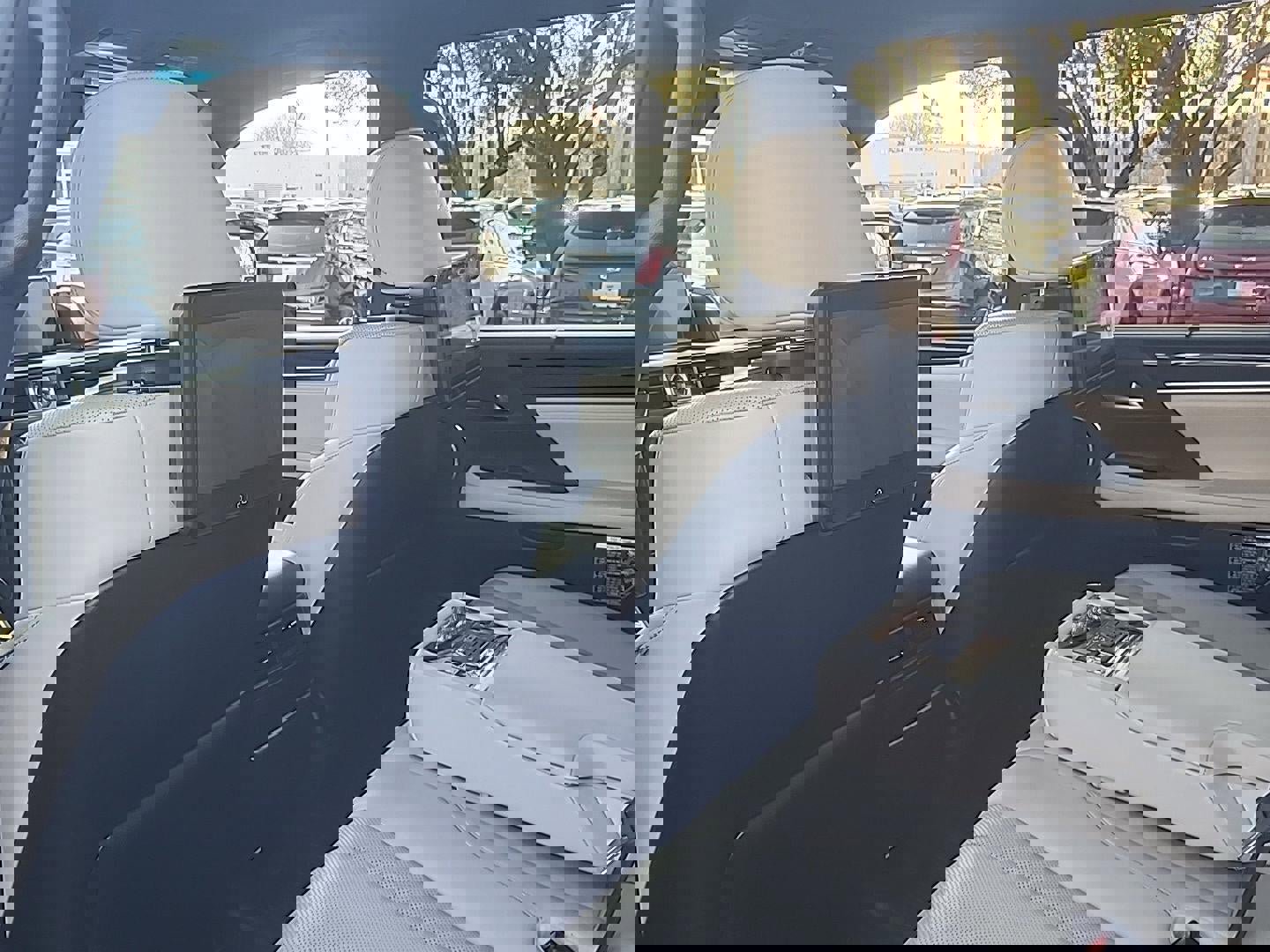 Used 2020 Lexus LX 570 4WD w/ Sport Package image 20