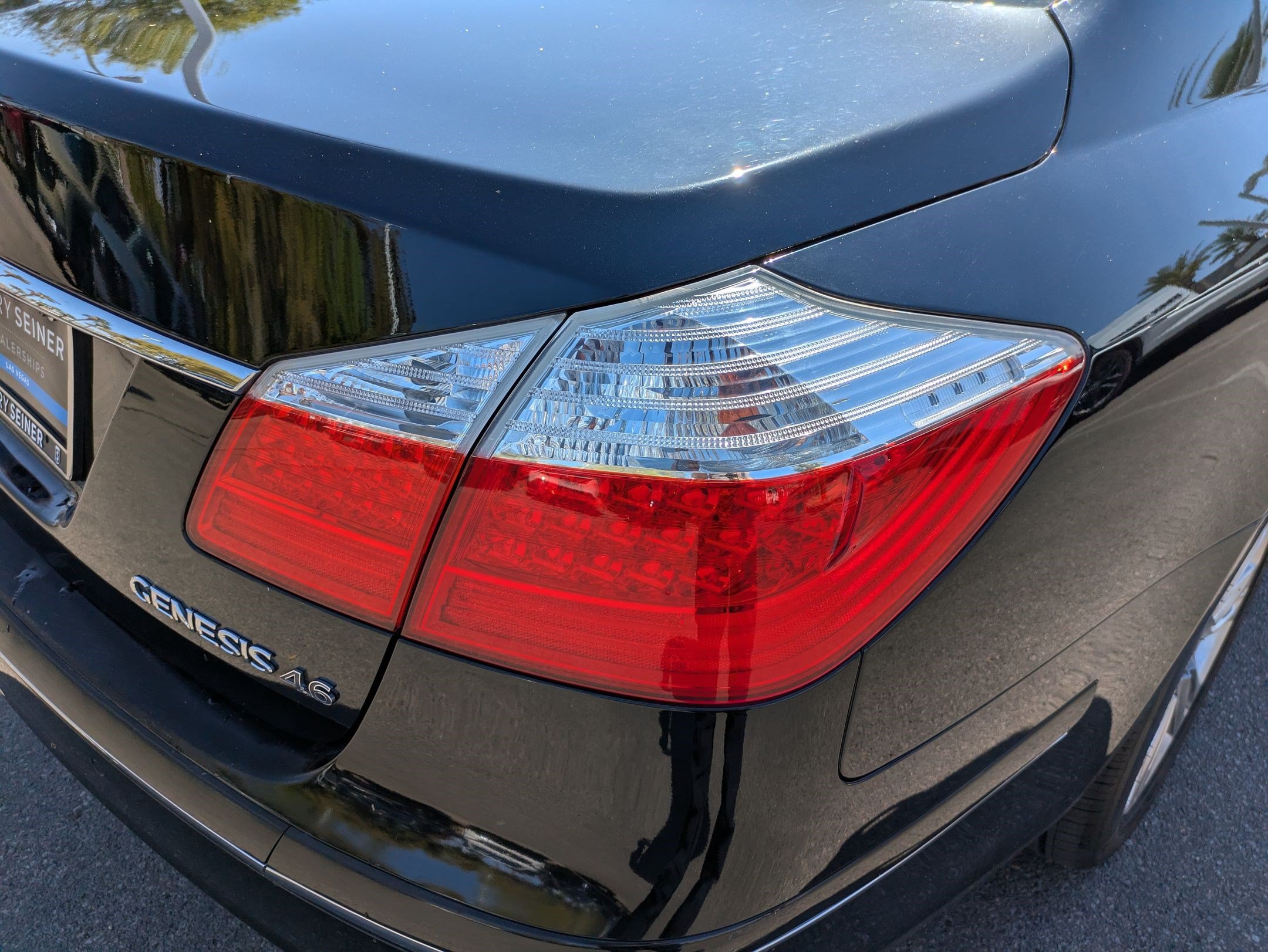Used 2011 Hyundai Genesis 4.6 RWD image 11
