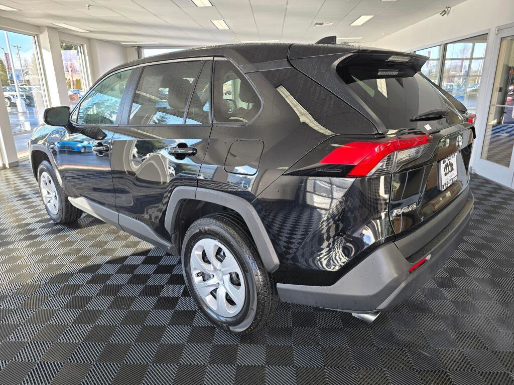 Used 2025 Toyota RAV4 LE image 5
