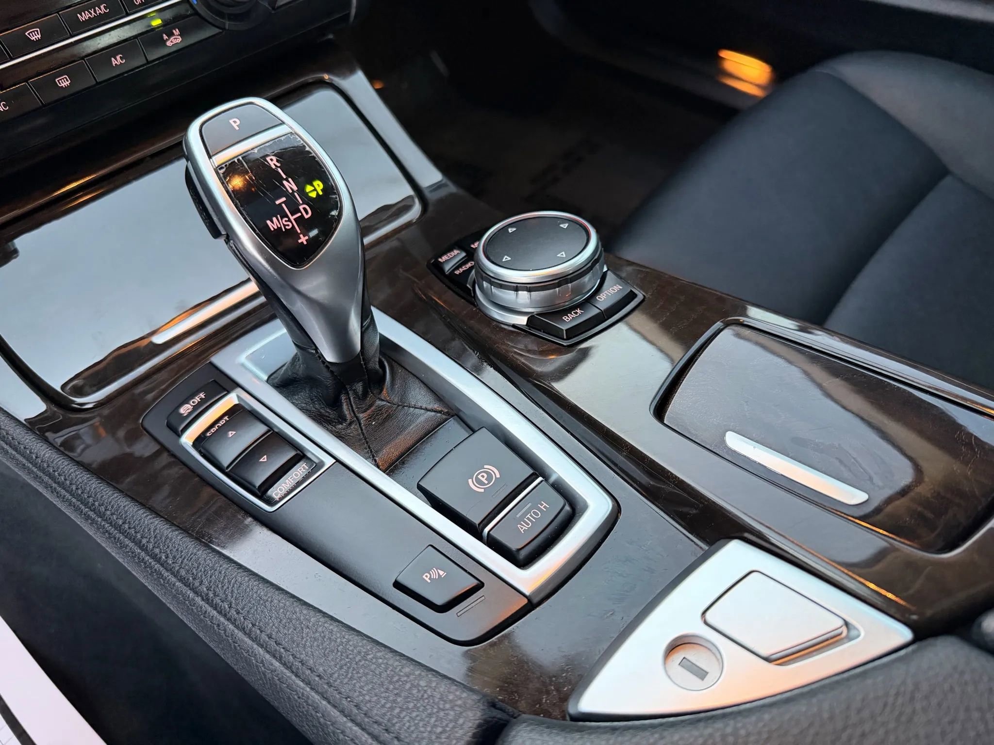 Used 2016 BMW 528i Sedan image 23