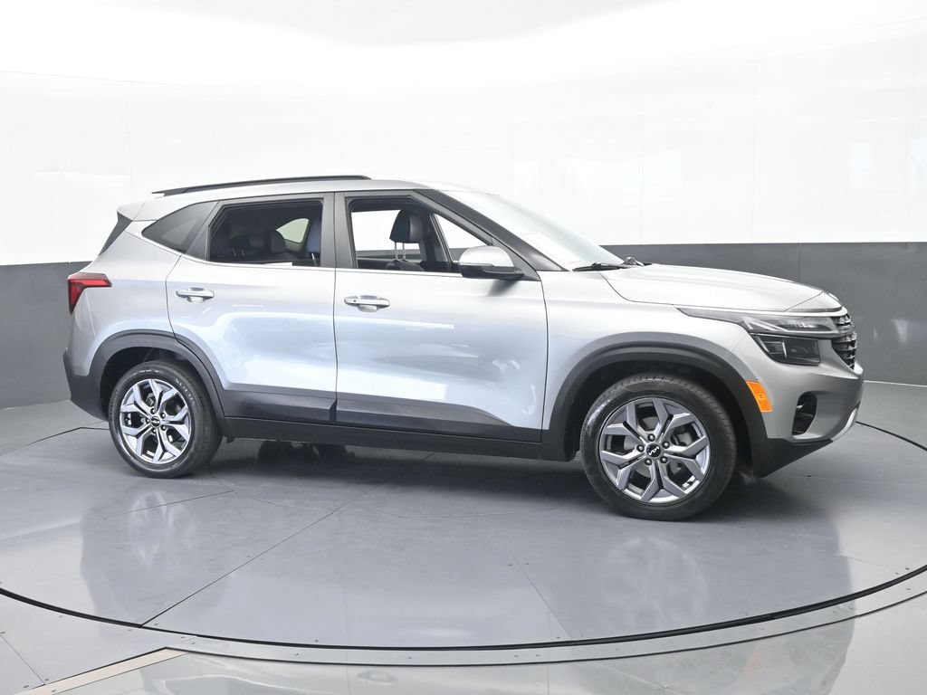 Used 2024 Kia Seltos S FWD image 2