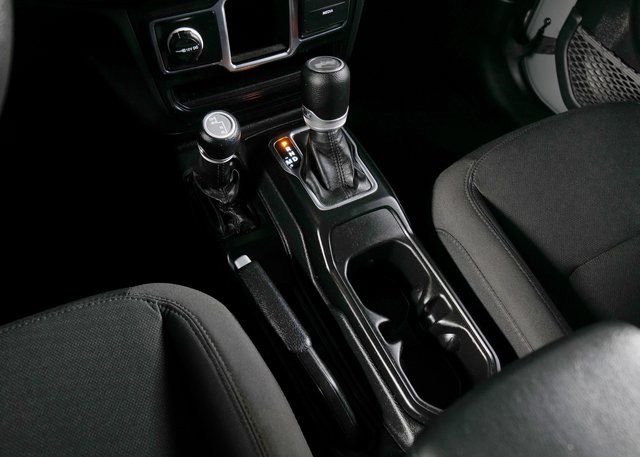 Used 2022 Jeep Wrangler Unlimited Sport AWD/4WD image 13