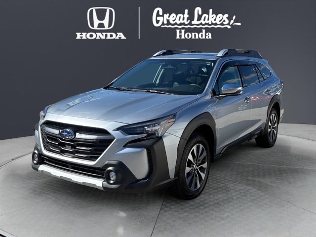 Used 2025 Subaru Outback Touring AWD/4WD image 3