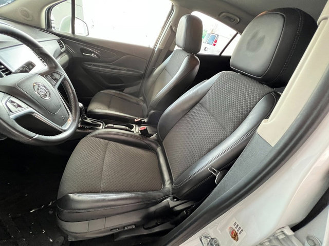 Used 2021 Buick Encore Preferred image 15