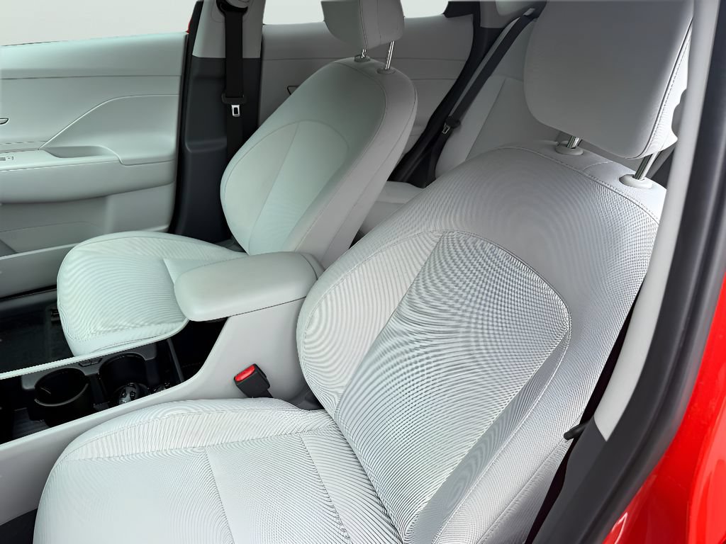 Used 2025 Hyundai Kona SEL FWD image 33