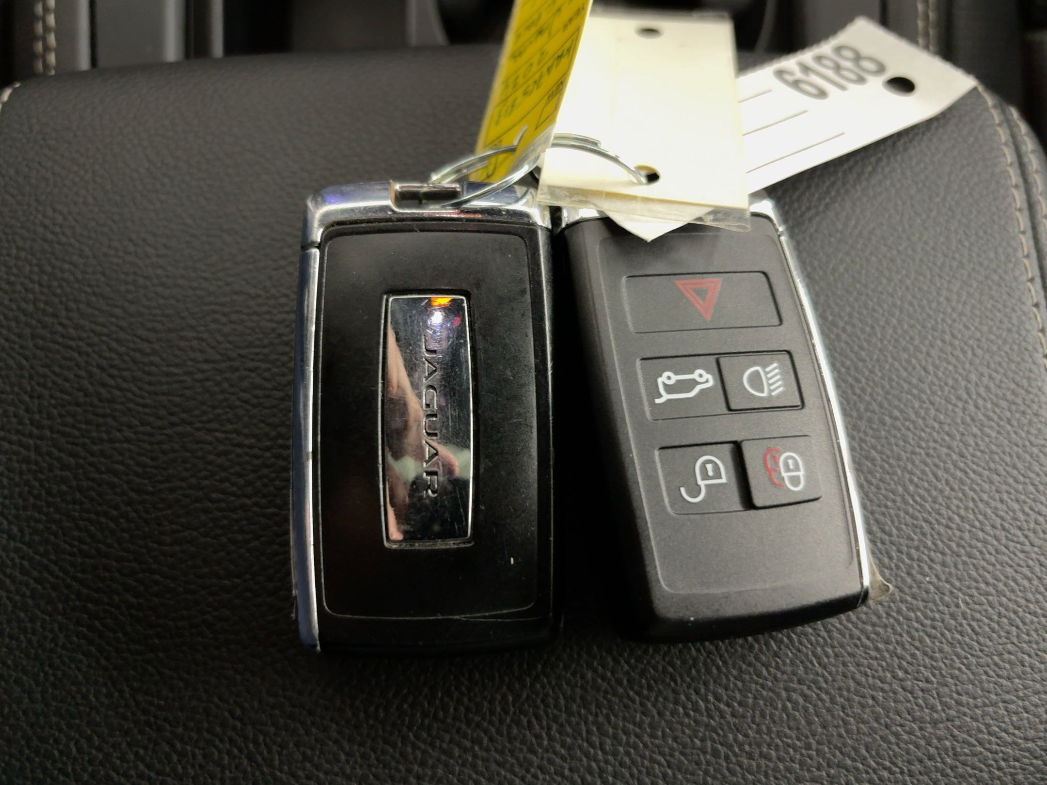 Used 2024 Jaguar F-PACE R-Dynamic S image 33