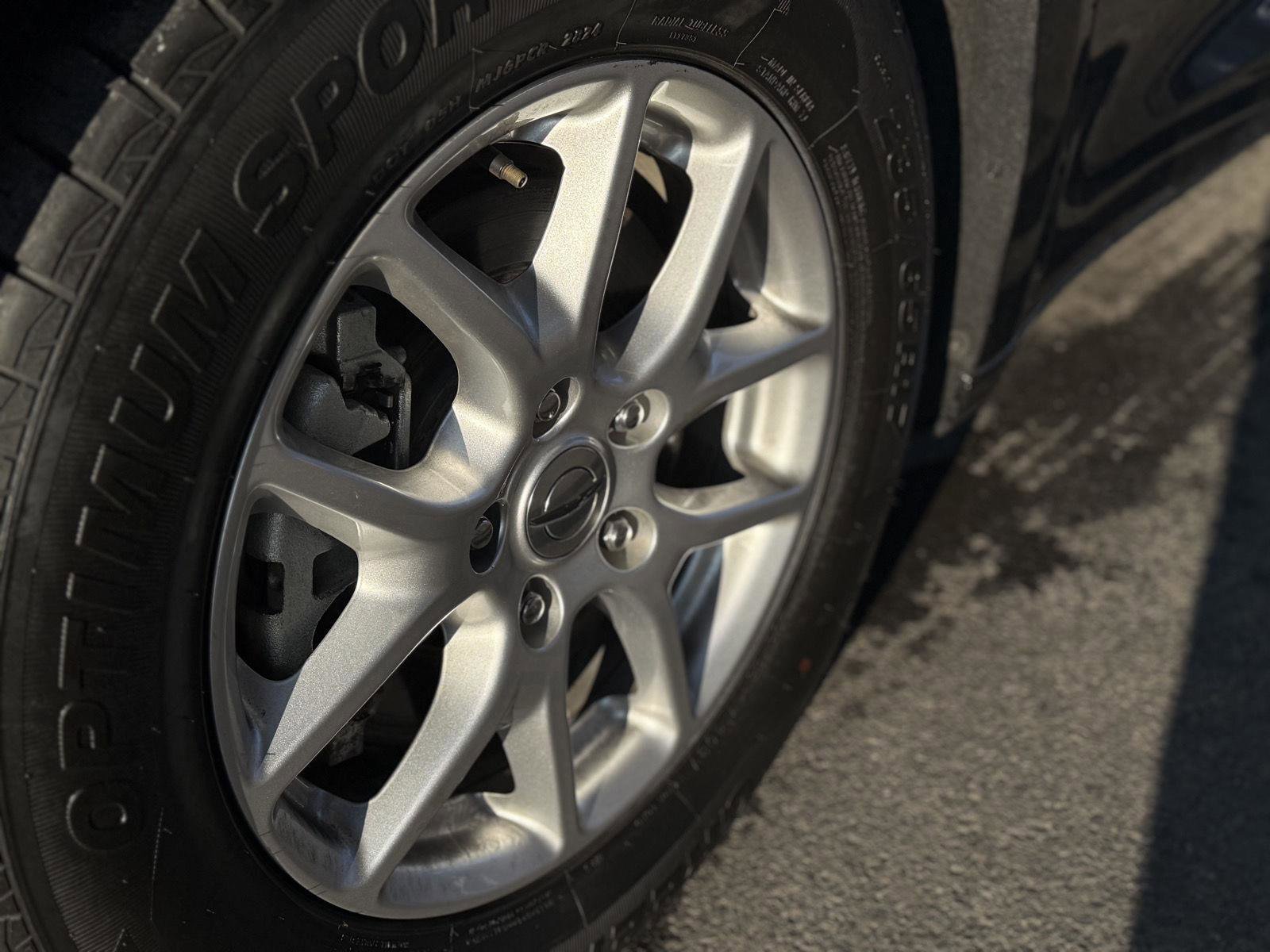 Used 2023 Chrysler Pacifica Touring image 11