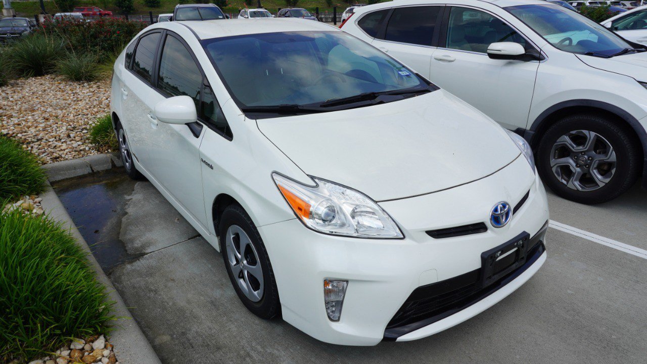 Used 2012 Toyota Prius Three FWD image 3