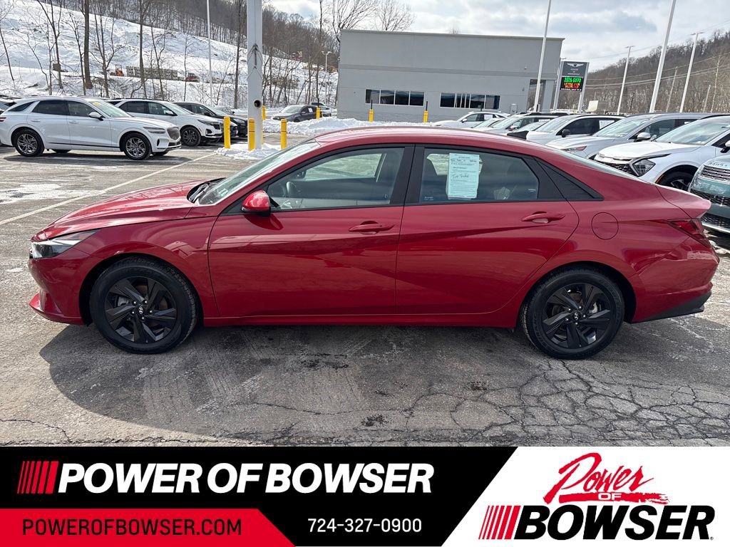 Used 2023 Hyundai Elantra SEL w/ Cargo Package image 2