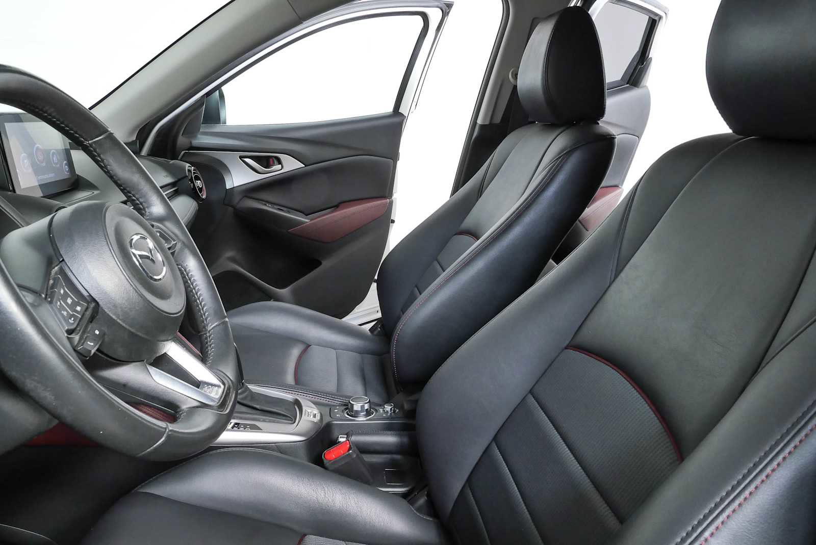 Used 2018 MAZDA CX-3 Touring FWD image 5