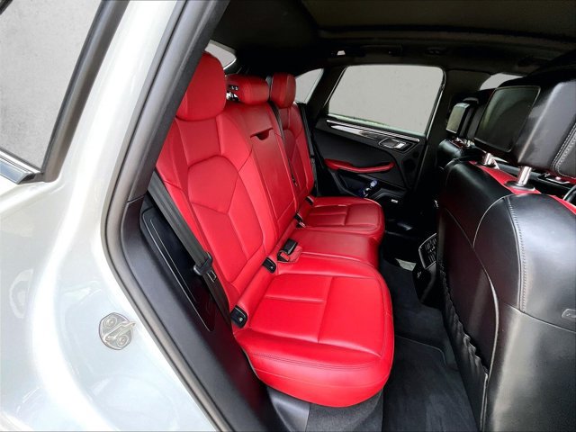 Used 2021 Porsche Macan AWD/4WD image 26