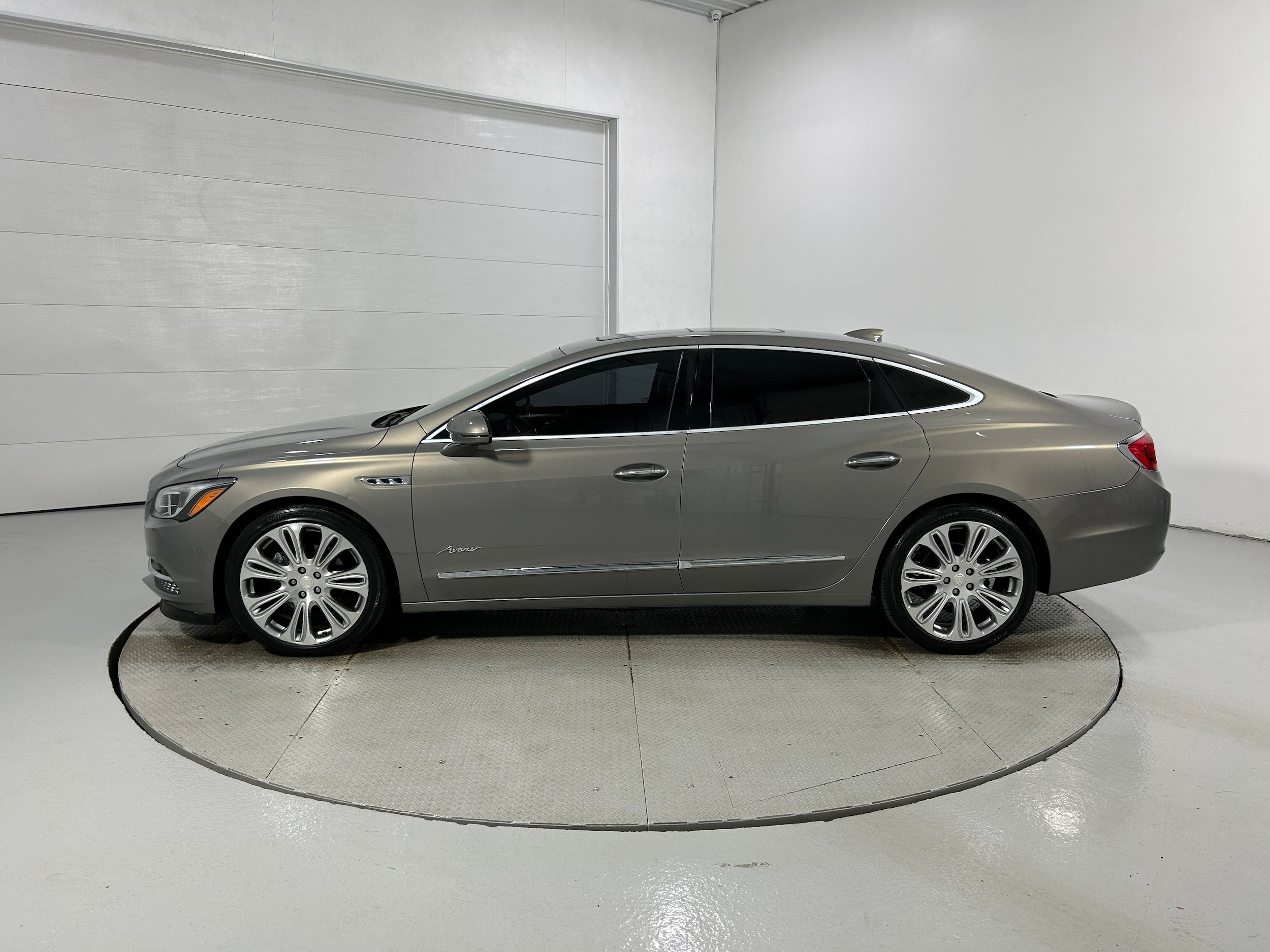 Used 2019 Buick LaCrosse Avenir w/ Driver Confidence Package II AWD/4WD image 19