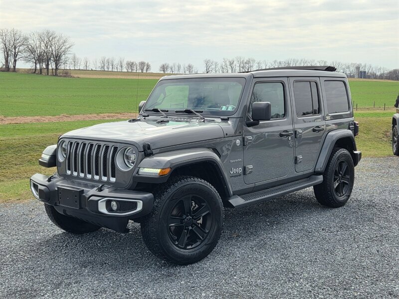 Used 2022 Jeep Wrangler Unlimited Sahara w/ LED Lighting Group AWD/4WD image 39