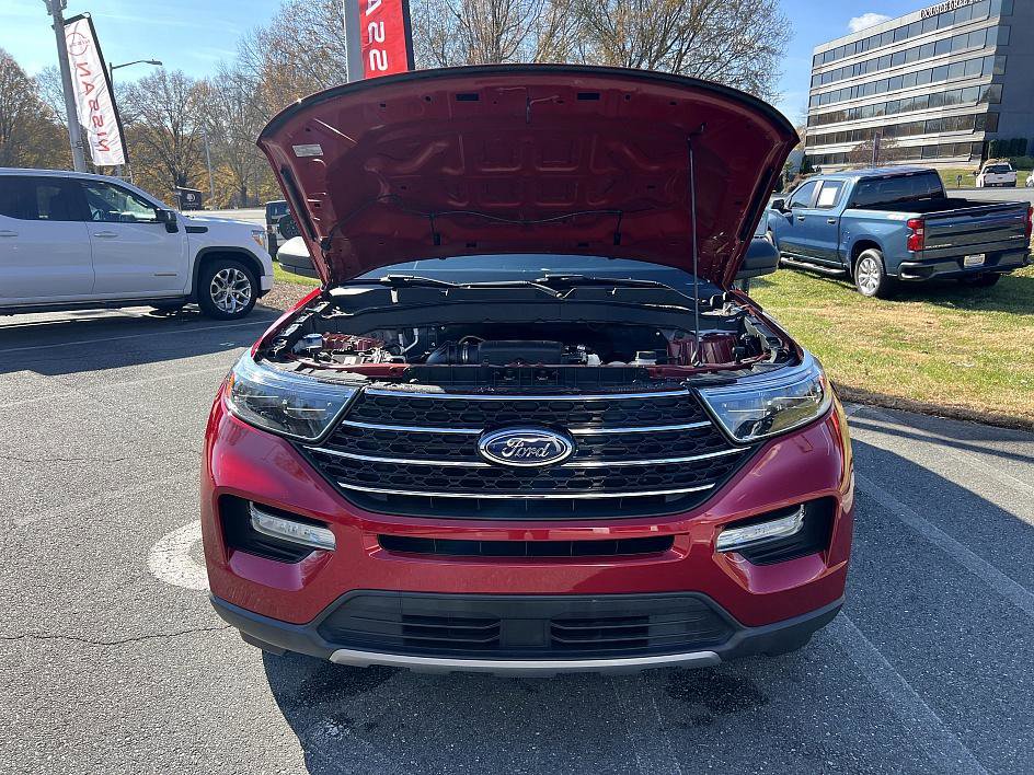 Used 2020 Ford Explorer XLT w/ Equipment Group 202A image 8