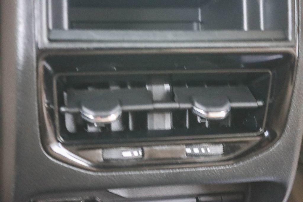 Used 2023 Jeep Grand Cherokee 4WD 4xe image 21