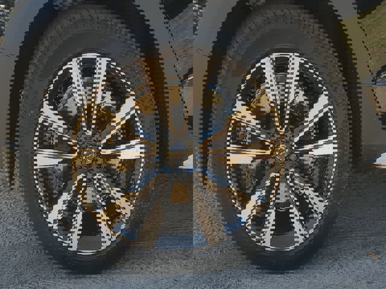 New 2025 Volvo V60 B5 Cross Country Ultra w/ Protection Package Premier image 11