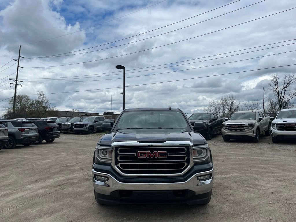 Used 2018 GMC Sierra 1500 SLE w/ SLE Value Package AWD/4WD image 3