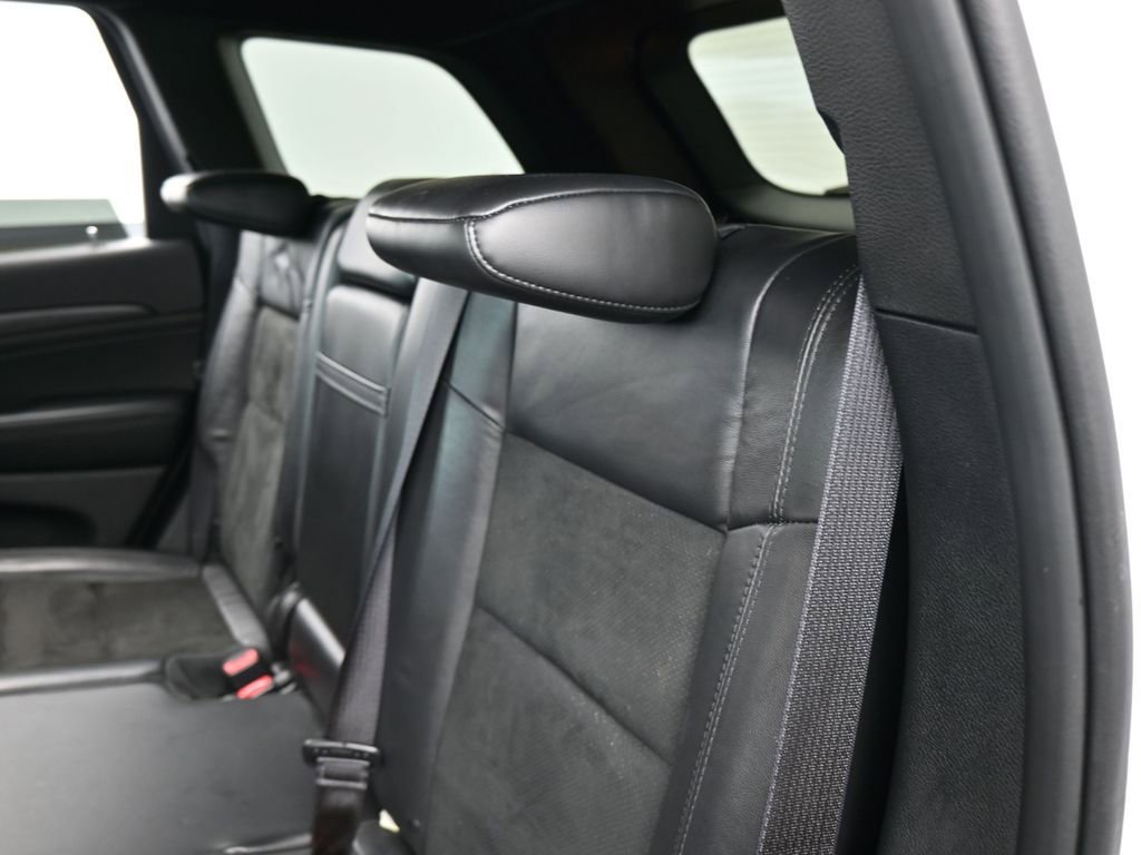Used 2018 Jeep Grand Cherokee Altitude image 27