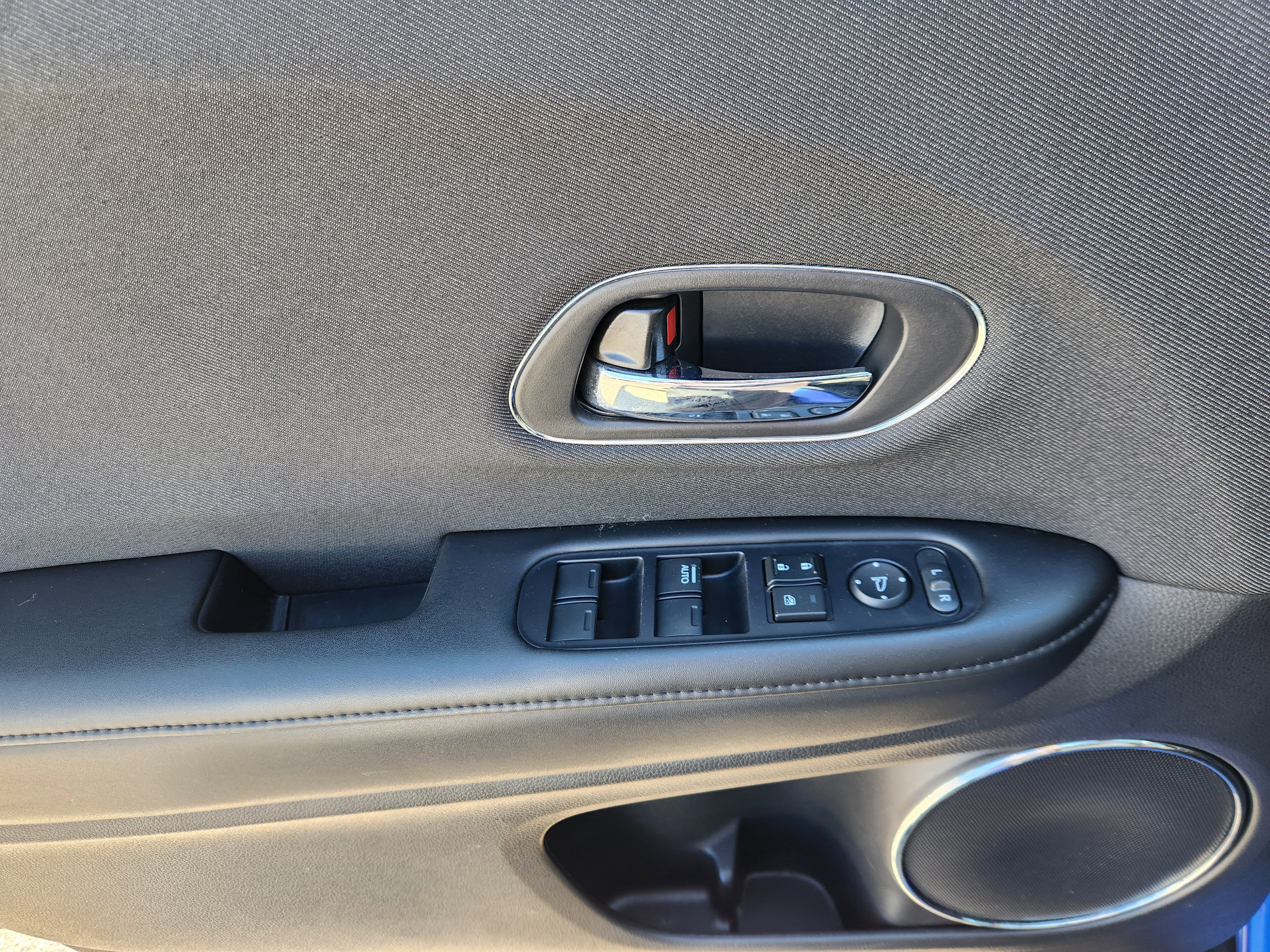 Used 2019 Honda HR-V EX image 17