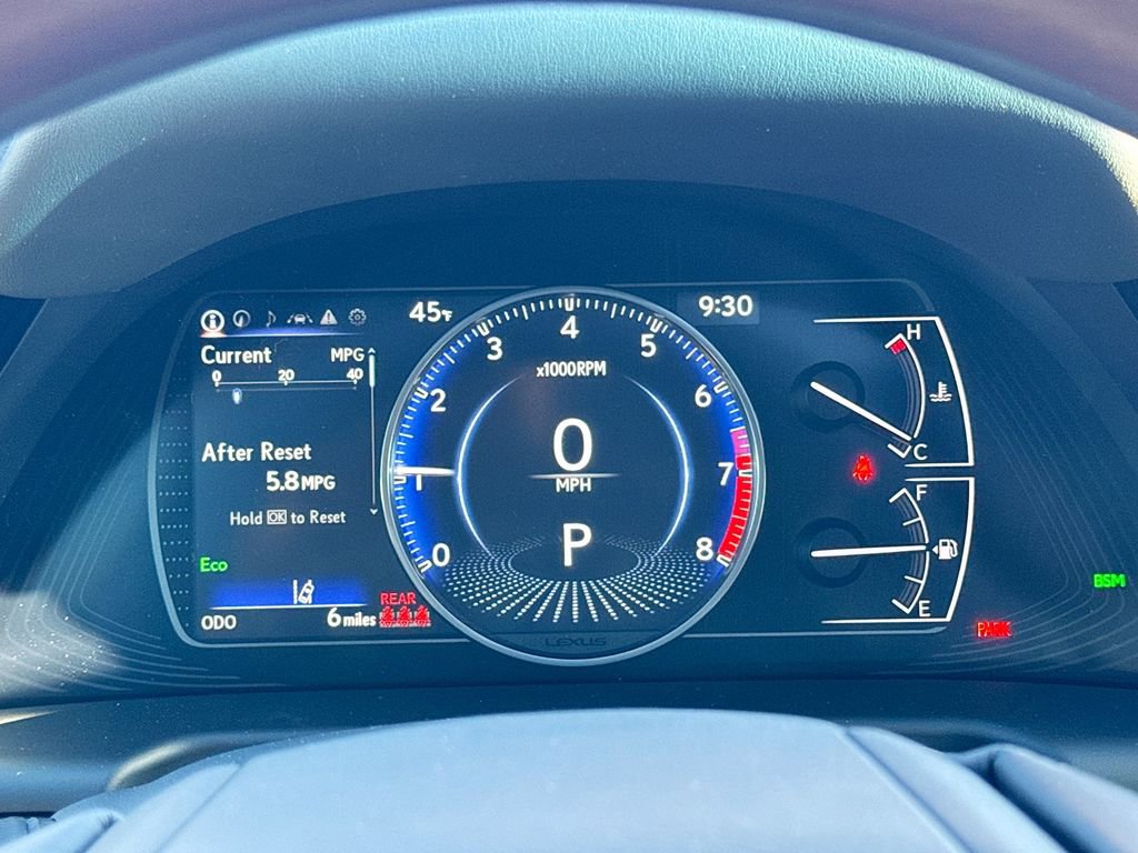 New 2025 Lexus ES 350 Ultra Luxury image 3