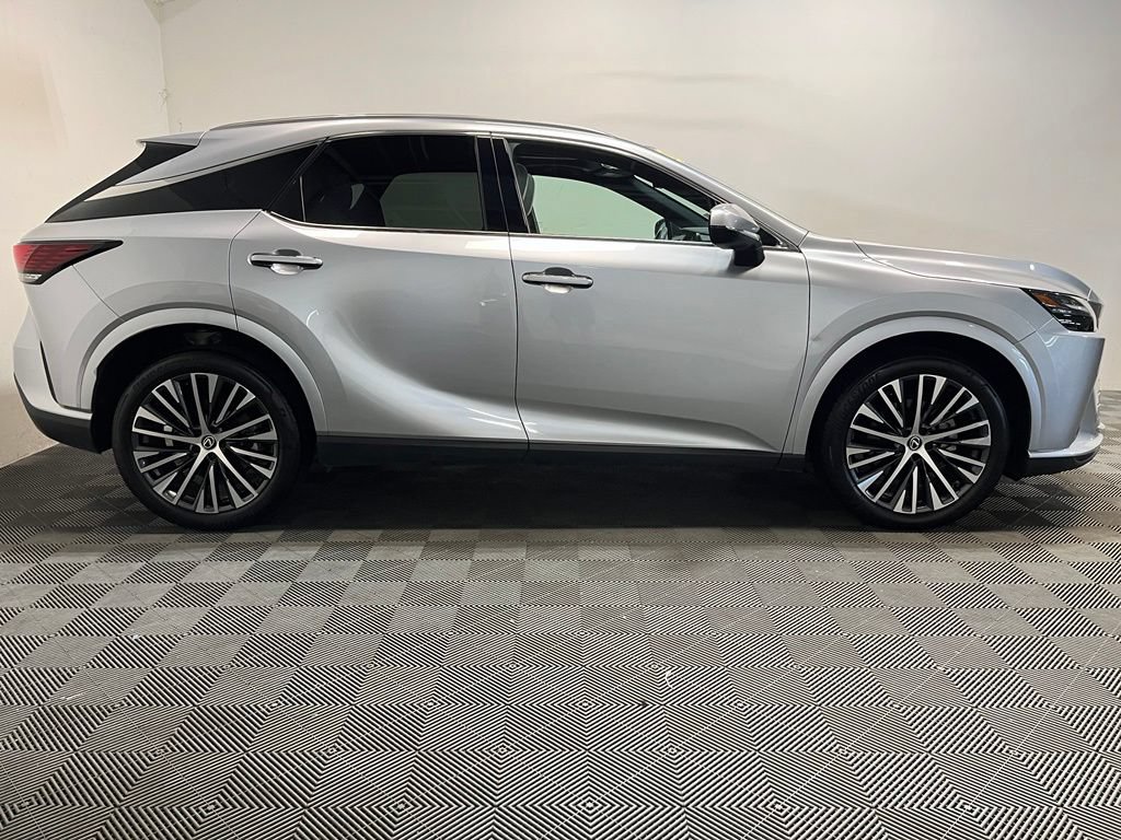 Used 2023 Lexus RX 350 Premium Plus w/ Cold Area Package AWD/4WD image 4