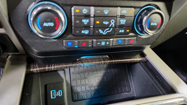 Used 2020 Ford F350 Lariat w/ Lariat Ultimate Package image 19