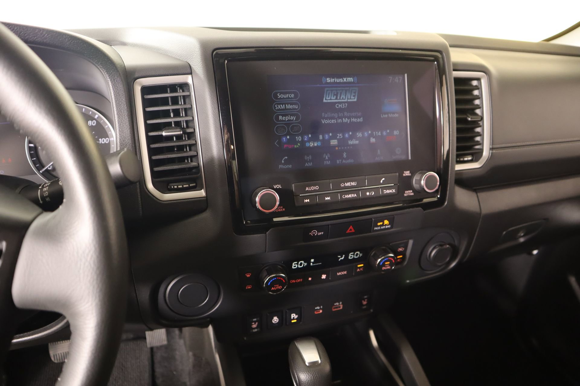 Used 2024 Nissan Frontier SV w/ SV Convenience Package image 5