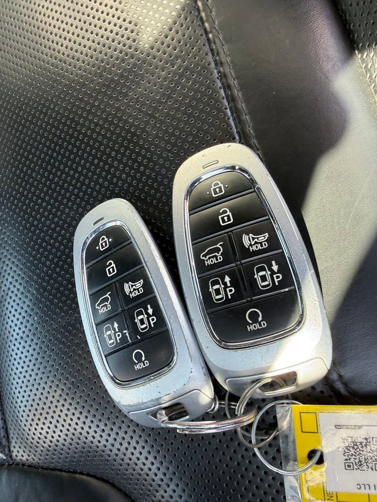 Used 2023 Hyundai Palisade Calligraphy image 30