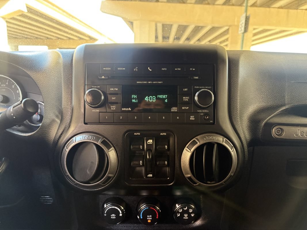 Used 2016 Jeep Wrangler Unlimited Sport w/ Quick Order Package 23S AWD/4WD image 13