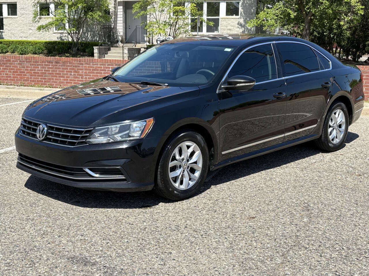 Used 2016 Volkswagen Passat 1.8T S image 19