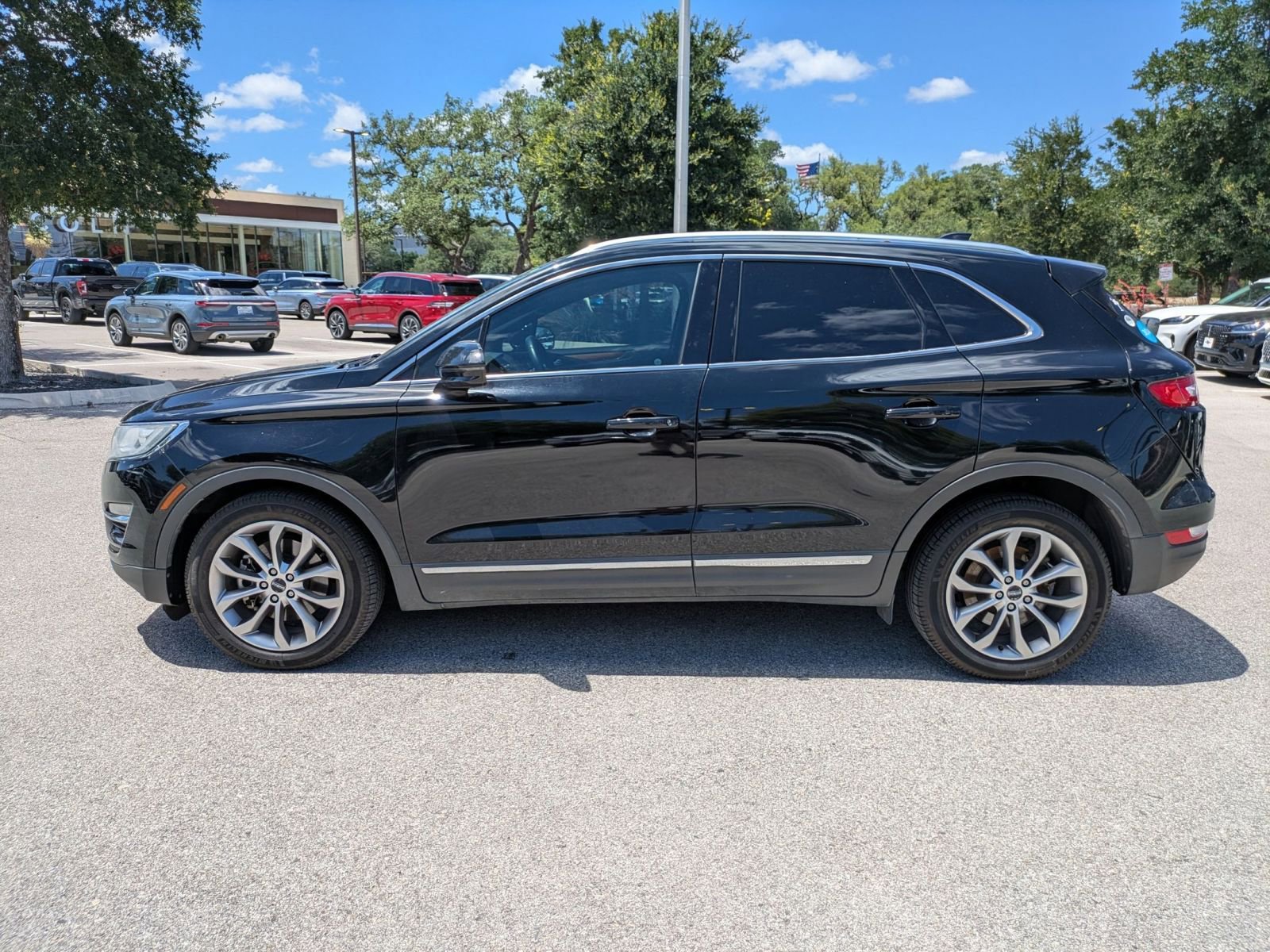 Used 2017 Lincoln MKC Select w/ Select Plus Package FWD image 6