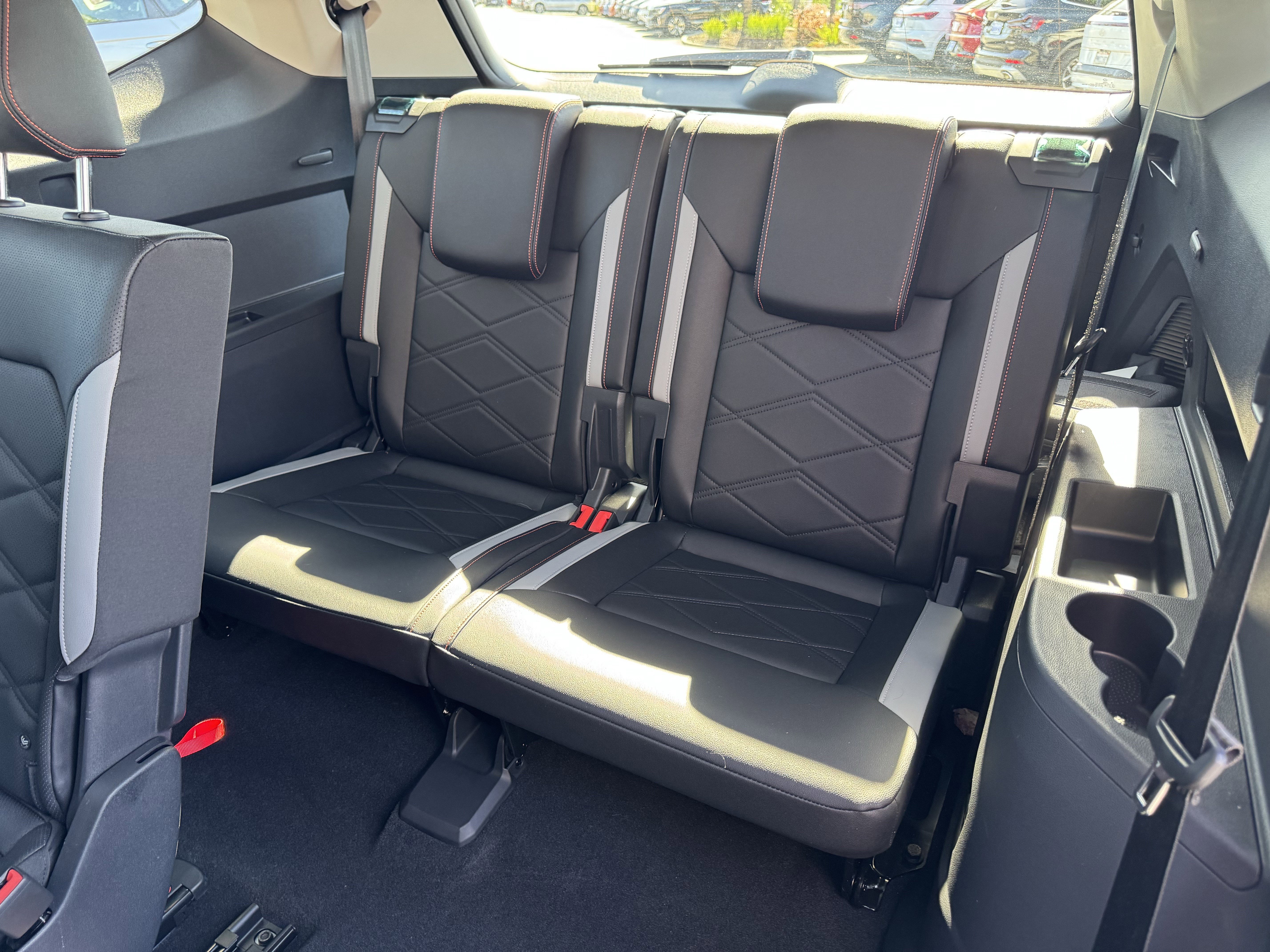 Used 2026 Volkswagen Atlas Peak Edition image 36