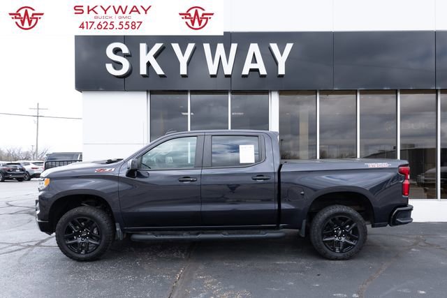 Used 2024 Chevrolet Silverado 1500 LT Trail Boss w/ Convenience Package II image 2